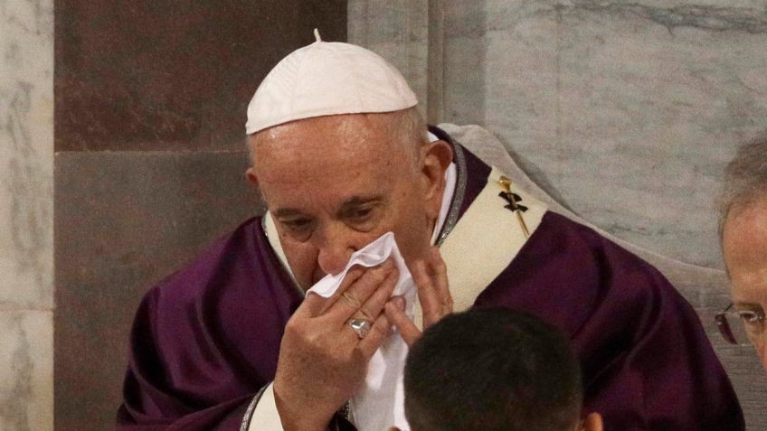 Preocupación: el Papa vuelve a suspender actividades por un resfrío